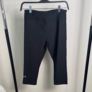 Women's Under Armour Black Capri Compression Athletic Leggings Size Medium